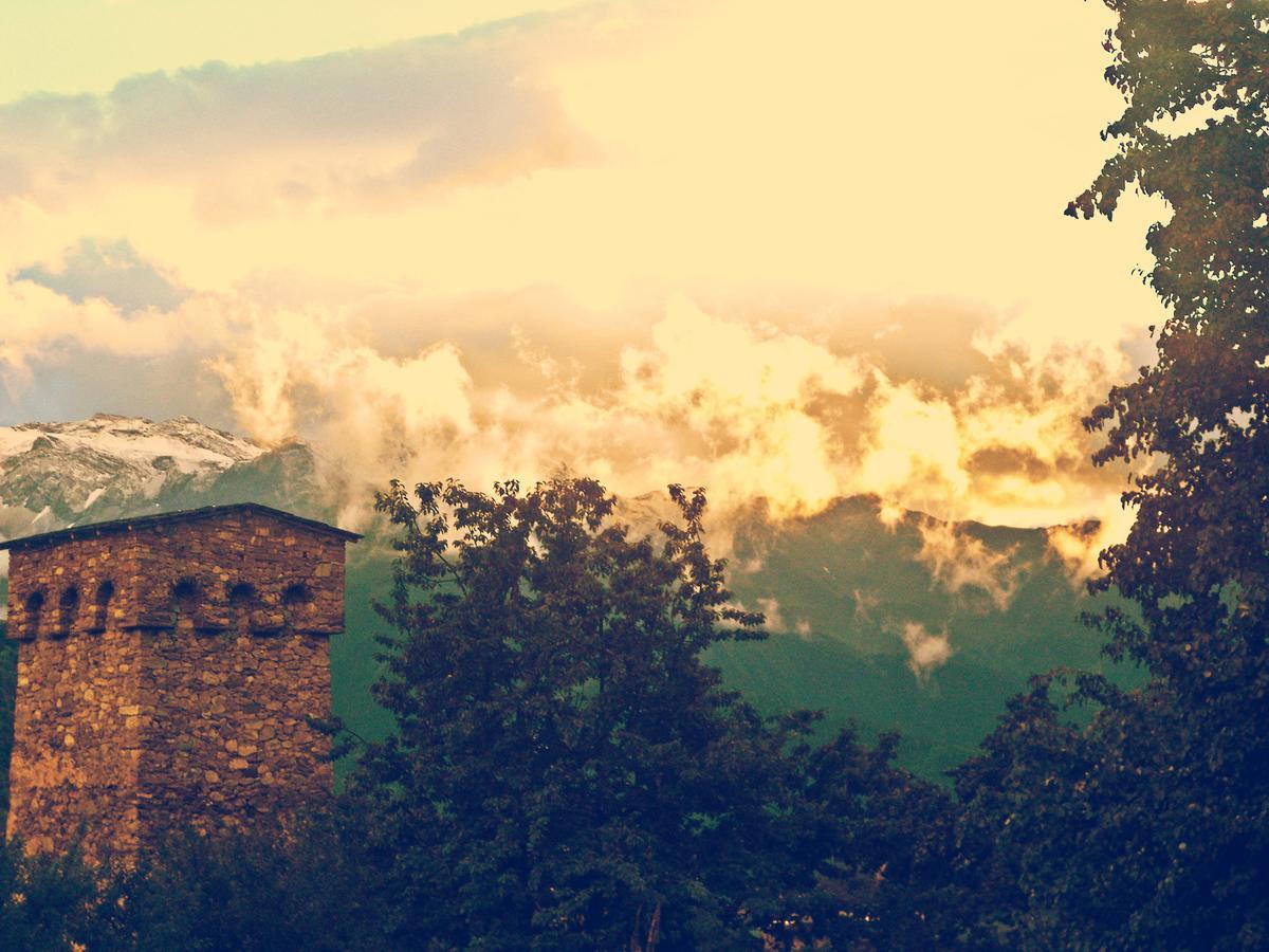 Guest House Lasili Mestia Exterior photo